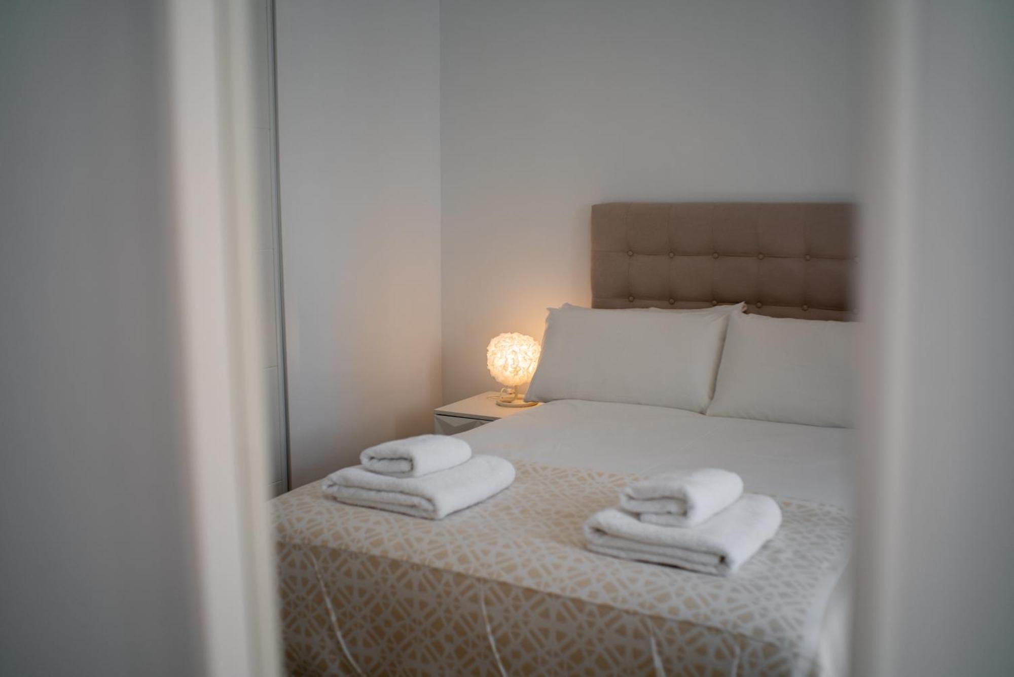 Gravina Corner House Apartment Seville Exterior photo